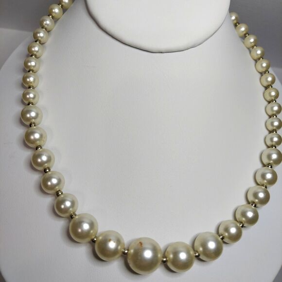 Necklace Faux pearls With goldtone spacers 22" - Picture 1 of 5